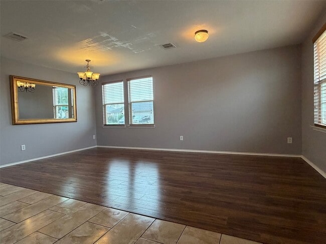 Building Photo - 4600 Mountain Oak St