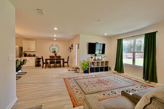 Building Photo - 8604 Tarsus Dr