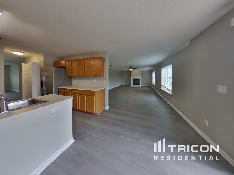 Building Photo - 13571 Ashford Wood Ct W