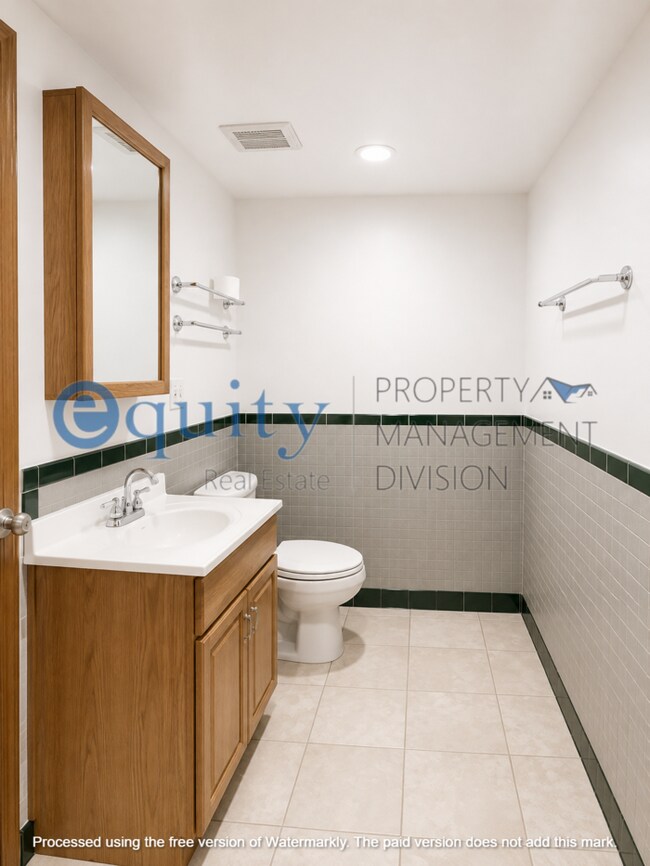 Building Photo - 5534 S Tropicana Dr
