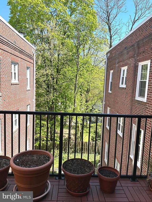 Building Photo - 104 Woodside Rd