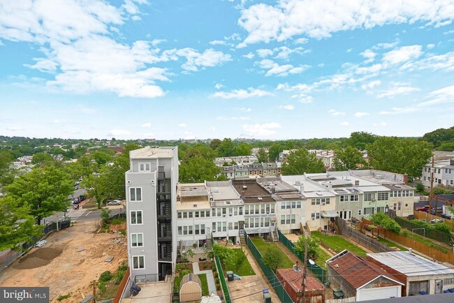 Building Photo - 1206 Longfellow St NW