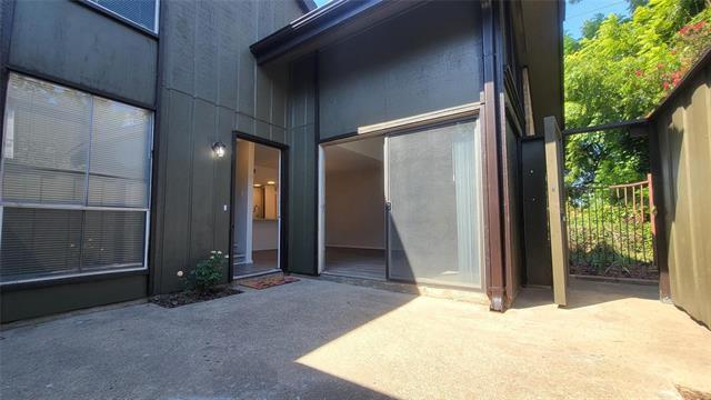Building Photo - 4615 Country Creek Dr