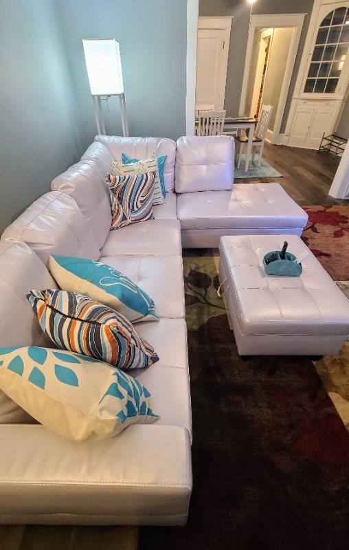 Building Photo - 191 Queen St