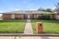 Building Photo - 10616 Basswood Canyon Rd