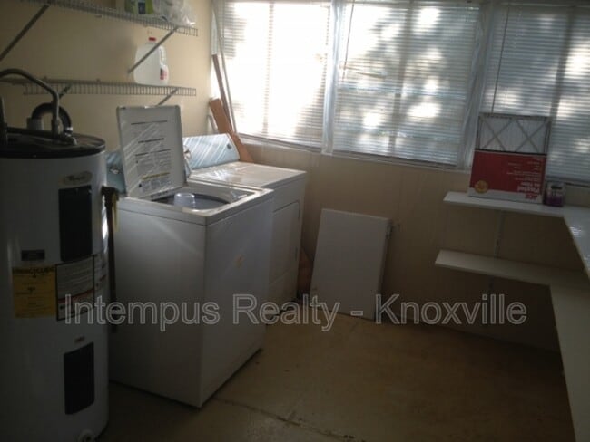 Building Photo - 501 Chickamauga Ave