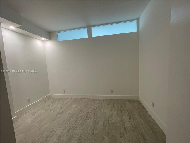 Building Photo - 19390 Collins Ave