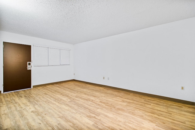 Building Photo - 2032 NE Evangeline Thruway