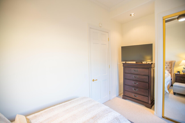 Building Photo - 75273 Spyglass Dr