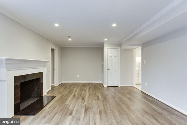Building Photo - 2313 McGregor Ct