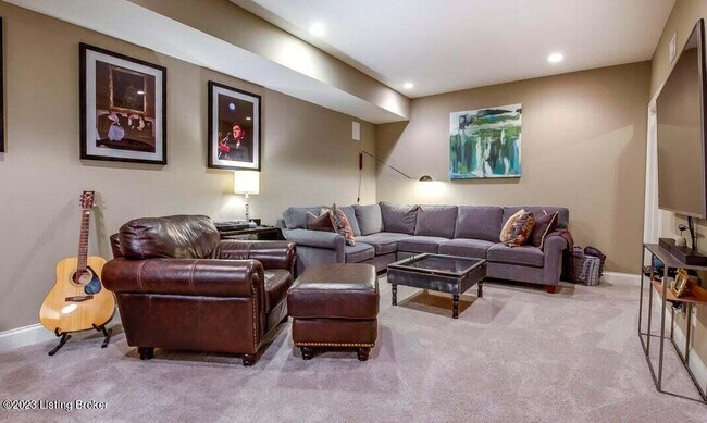 Building Photo - 6121 Mistflower Cir