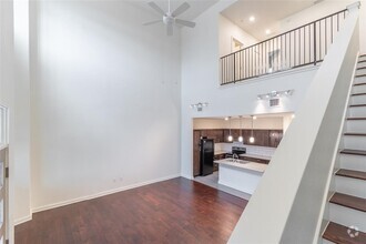 Building Photo - 6700 Menchaca Rd
