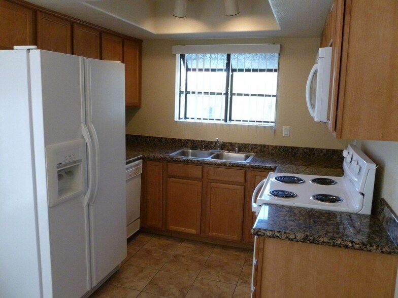 Building Photo - 7200 Pirates Cove Rd