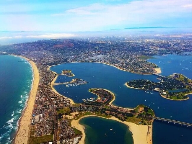 Building Photo - 925 Opal St