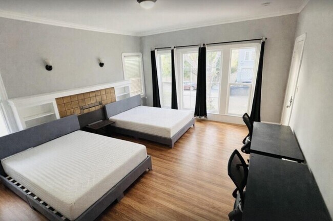 Building Photo - 2366 Virginia St