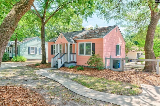 Building Photo - 322 S Kilbourne Rd