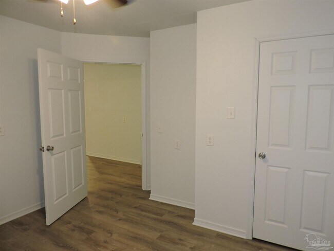 Building Photo - 1070 Sagebrush Trail