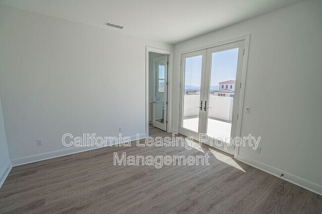 Building Photo - 24111 W Corte Escarpa