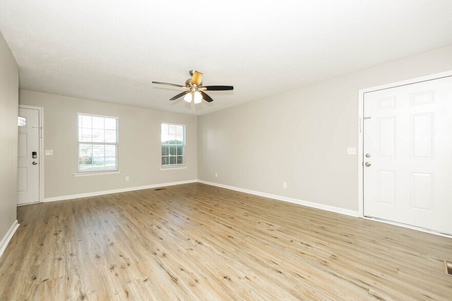 Building Photo - 102 Prospect Ct