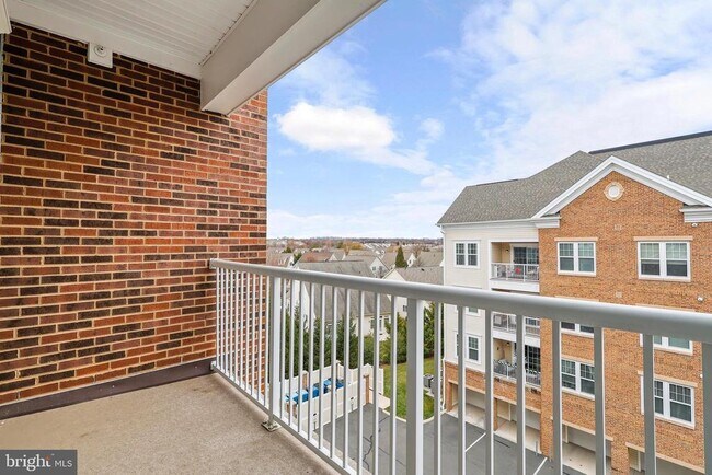 Building Photo - 20655 Hope Spring Terrace