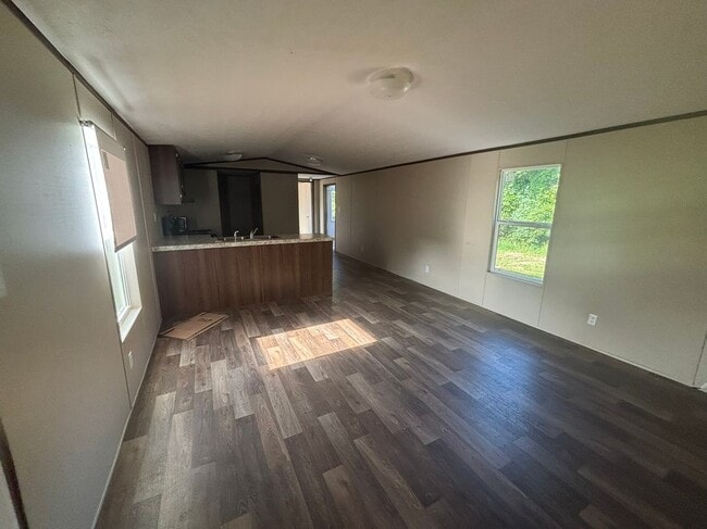Building Photo - 117 County Rd 1222