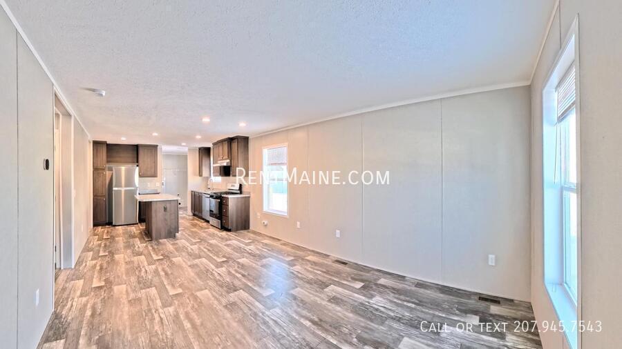 Building Photo - 111 H St