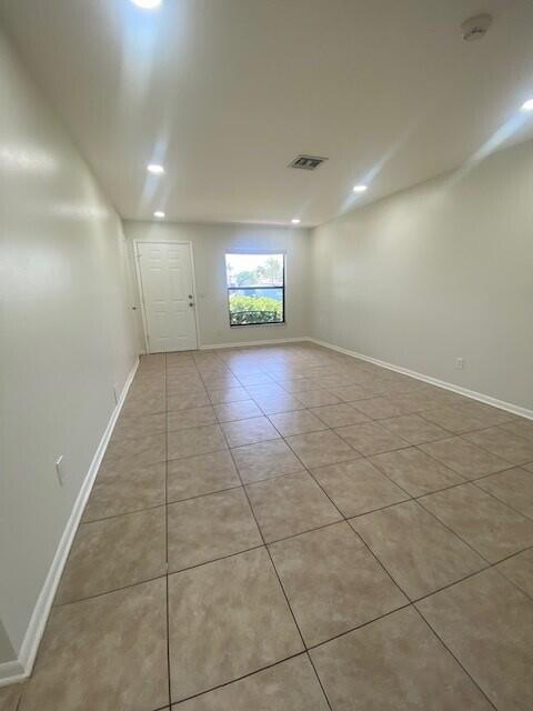 Building Photo - 1100 Cameo Cir