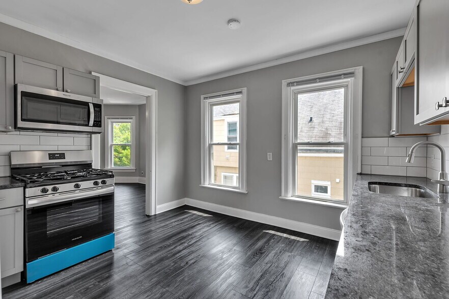Building Photo - 36 Callodine Ave