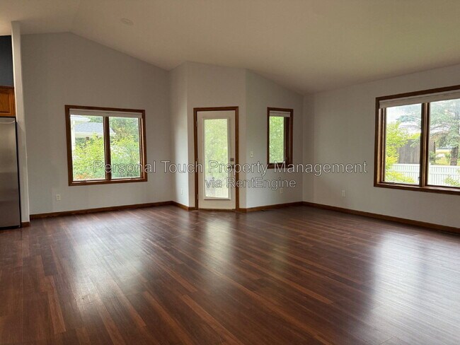 Building Photo - 3539 Woodbury Ct S