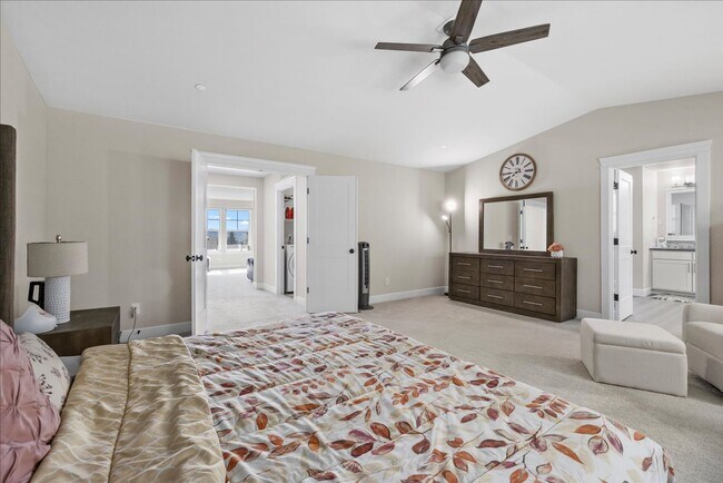 Building Photo - Luxury Living at Sagebrook