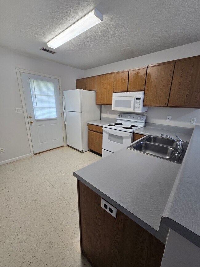 Building Photo - 2116-2118 Arlene Dr-2118 Arlene Dr