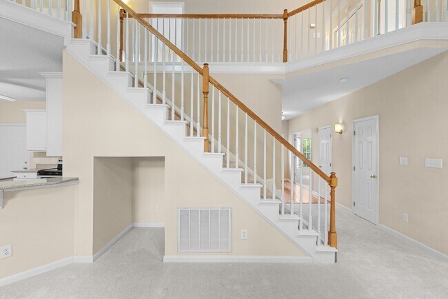 Building Photo - 108 Castlebury Creek Ct