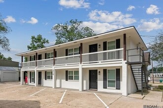 Building Photo - 210 Centerville St NE