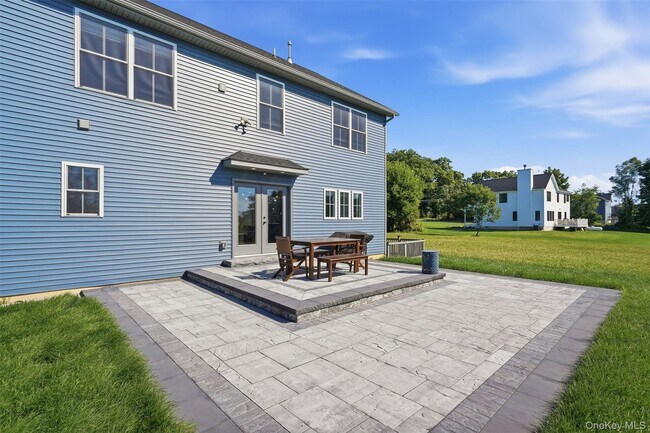 Building Photo - 112 Pine Grove Rd