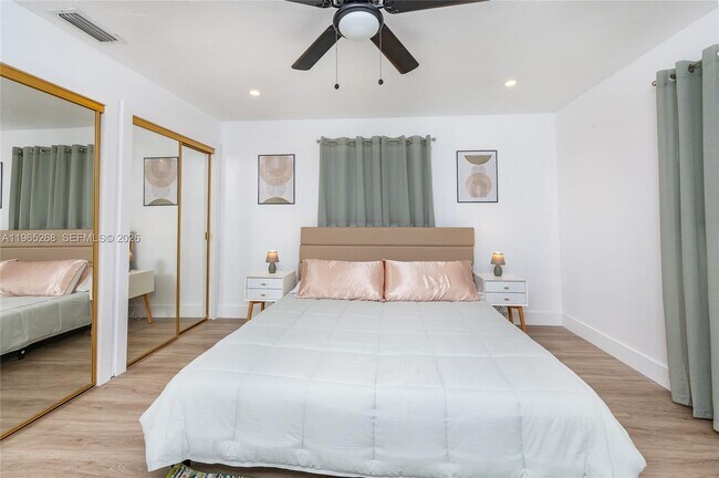 Building Photo - 3321 NW 19th Terrace