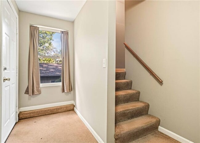 Building Photo - 24 Smith St