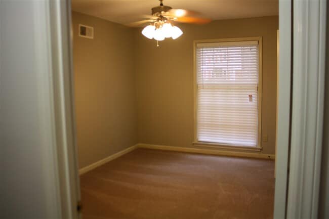 Building Photo - 1833 Greensprings Ln