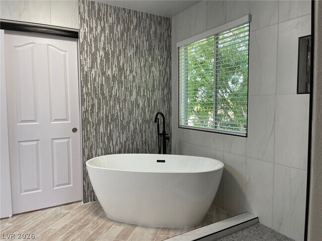 Building Photo - 1194 Stormy Valley Rd