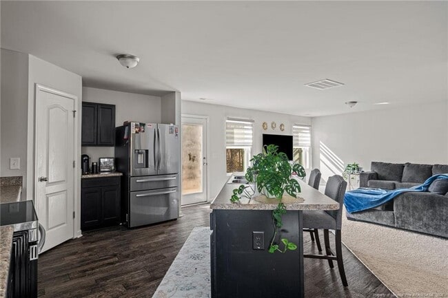 Building Photo - 287 Hallow Oak St