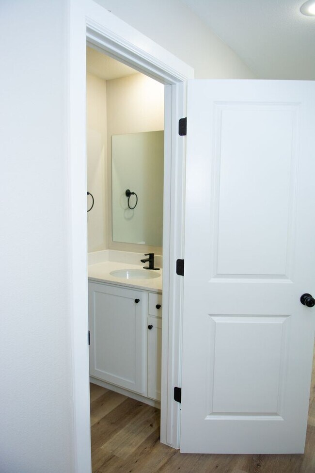 Building Photo - Modern home in the community of Decatur, Arkansas