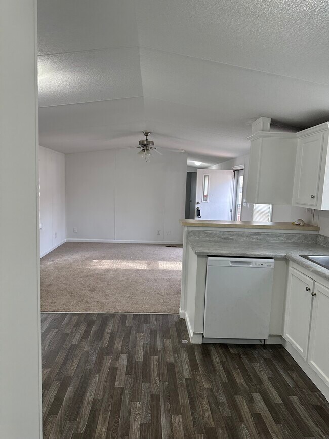 Building Photo - 43665 Pump House Ln