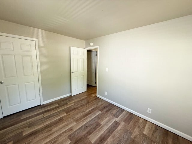 Building Photo - 3845 Delmont Dr
