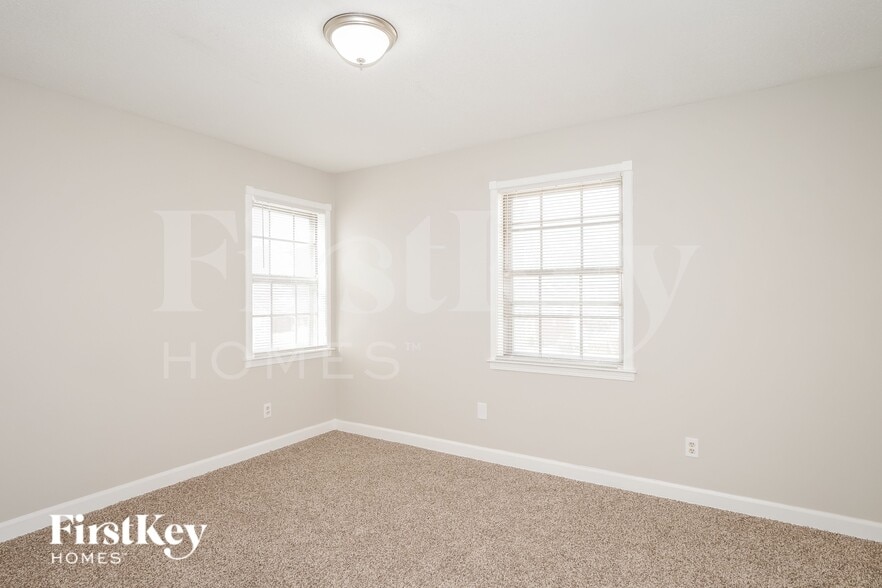 Building Photo - 2077 Oakvalley Rd