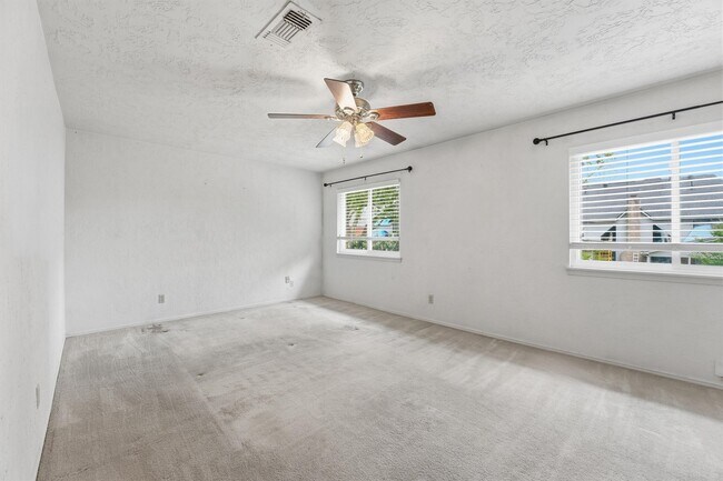 Building Photo - 8115 Theisswood Rd