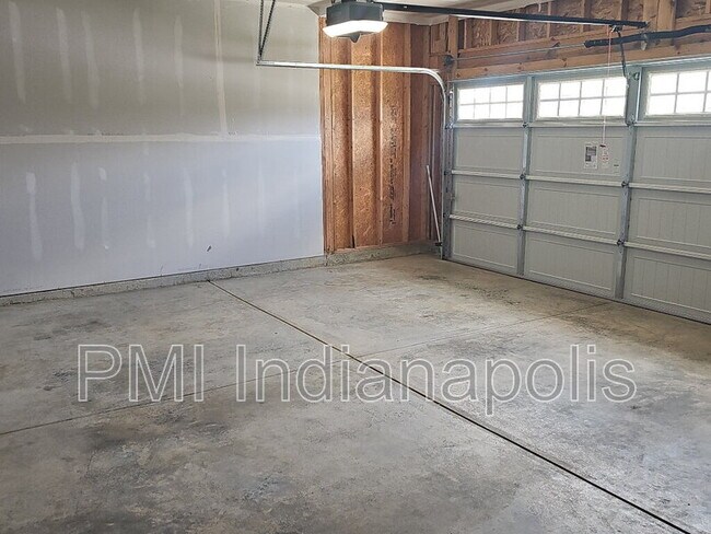 Building Photo - 15364 Staffordshire Wy