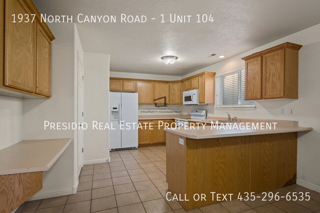 Building Photo - 1937 N Canyon Rd