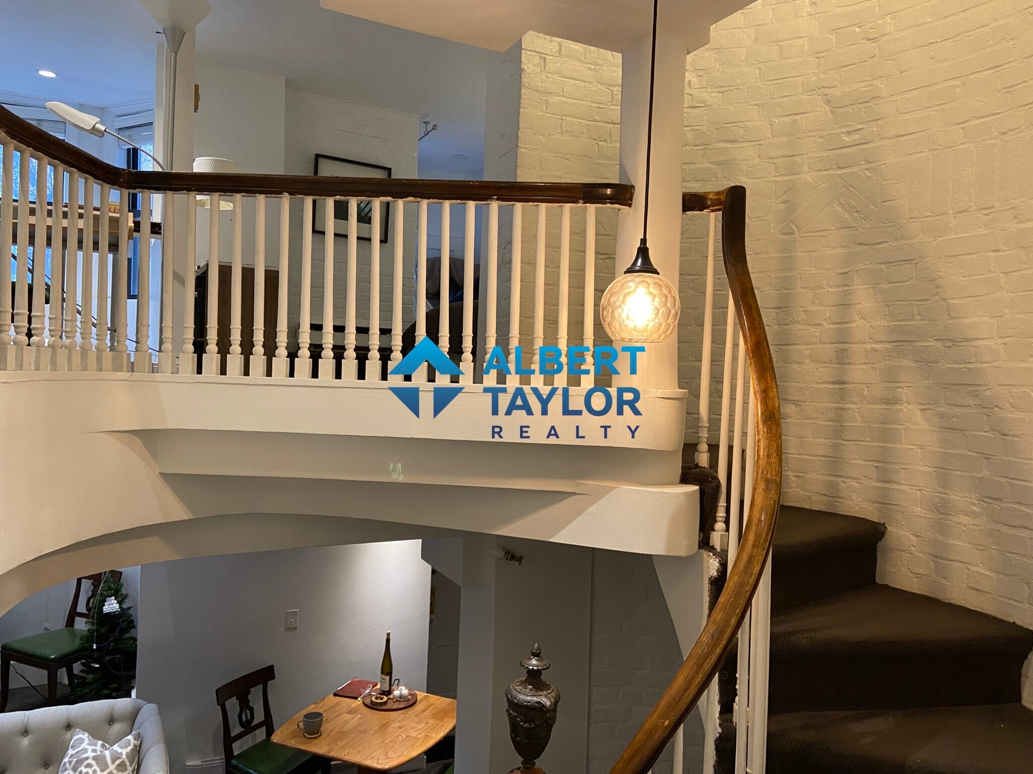 Building Photo - 117 Beacon St