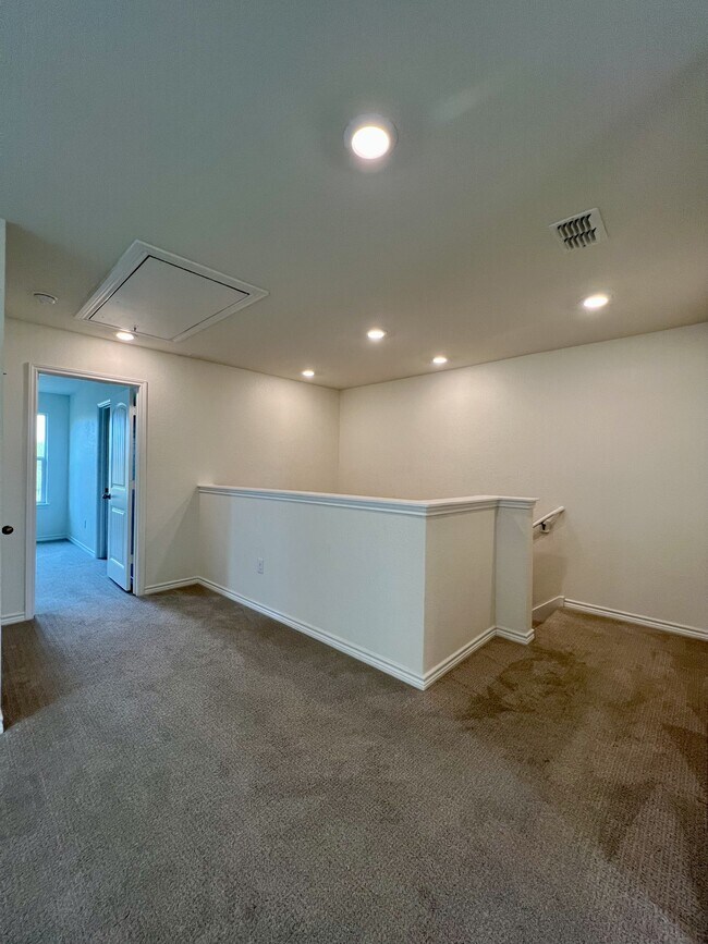 Building Photo - 14839 Vance Jackson Rd