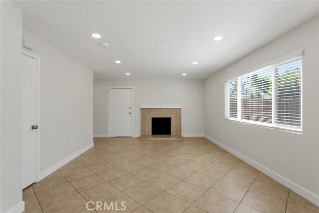 Building Photo - 2963 Elgin Dr