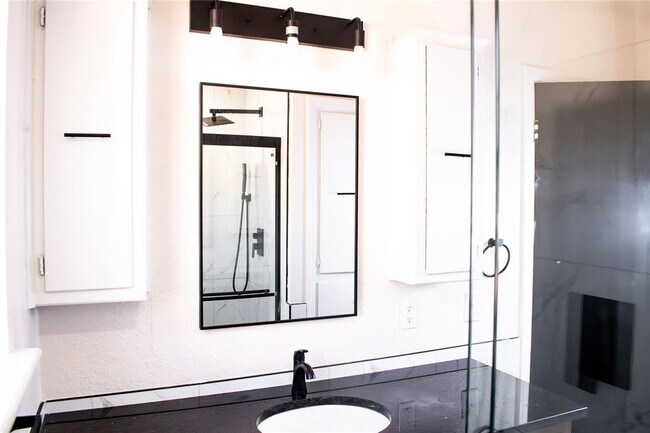 Building Photo - 10601 Tumilty Terrace